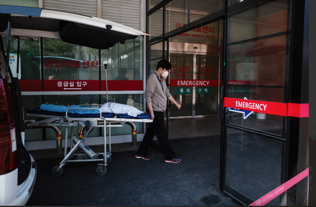 Bệnh nhân 30 tuổi ngừng tim vì bị bệnh viện từ chối cấp cứu- Ảnh 2.