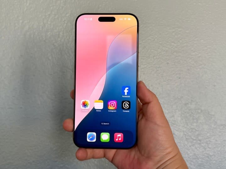 Cây bút công nghệ: "Mới vài phút dùng thử tính năng này trên iPhone, tôi bỏ luôn điện thoại cũ đang dùng"- Ảnh 1. Cây bút công nghệ: "Mới vài phút dùng thử tính năng này trên iPhone, tôi bỏ luôn điện thoại cũ đang dùng"- Ảnh 1.