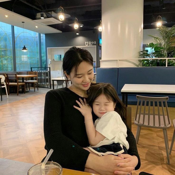 Mẹ bận rộn đến đâu cũng đừng quên 3 việc này: Con không nói ra nhưng luôn mong chờ mỗi ngày- Ảnh 1.