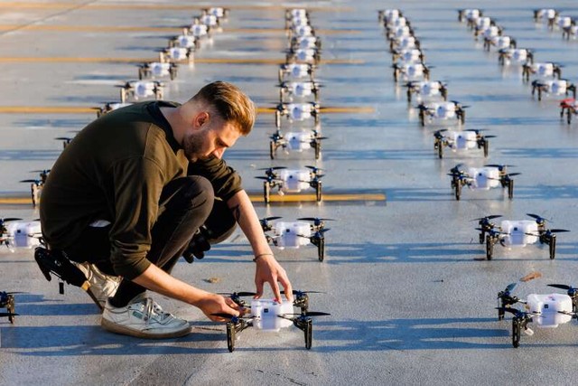 Vì sao những người nhặt drone bị rơi mang về nhà lại không thể sử dụng được?- Ảnh 3. Vì sao những người nhặt drone bị rơi mang về nhà lại không thể sử dụng được?- Ảnh 3.