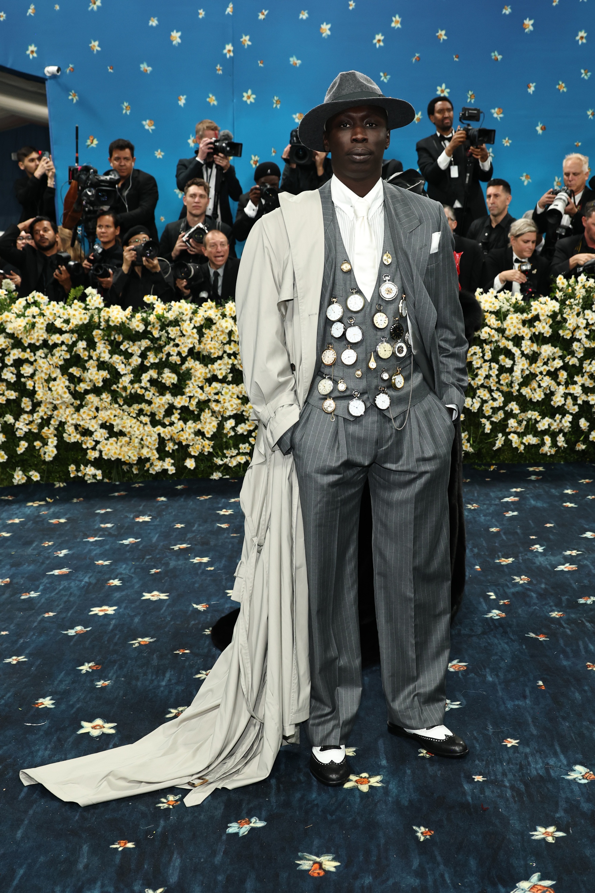 Met Gala 2025: Tôn vinh tinh hoa sắc tộc qua ngôn ngữ thời trang xa xỉ- Ảnh 8. Met Gala 2025: Tôn vinh tinh hoa sắc tộc qua ngôn ngữ thời trang xa xỉ- Ảnh 8.