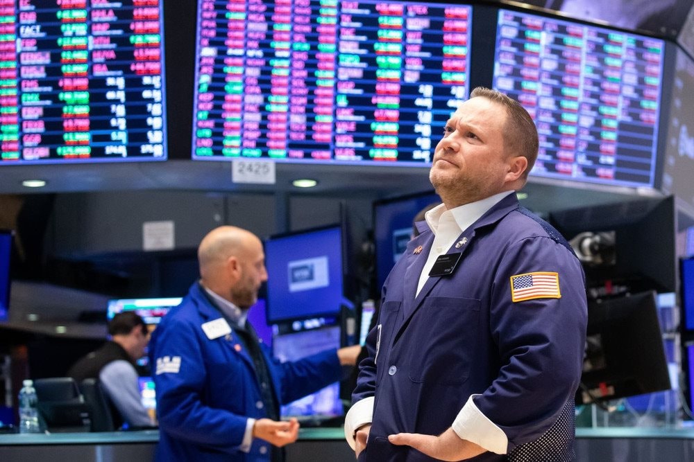 Chuỗi phiên tăng liên tiếp dài nhất hơn 20 năm của S&P 500 vừa đứt đoạn trước áp lực thuế quan- Ảnh 1. Chuỗi phiên tăng liên tiếp dài nhất hơn 20 năm của S&P 500 vừa đứt đoạn trước áp lực thuế quan- Ảnh 1.
