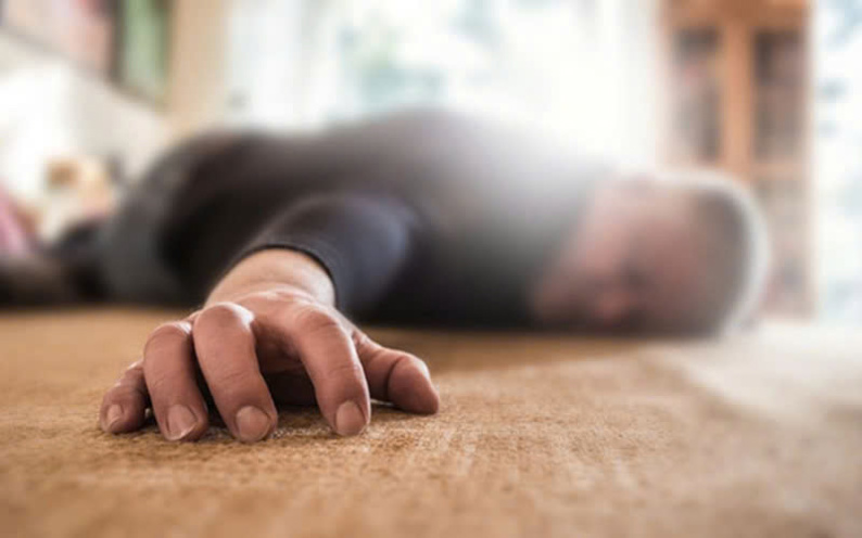 Thực hư chuyện 'ho thật mạnh để đẩy cục máu đông ra ngoài, cứu người đột quỵ'- Ảnh 1.