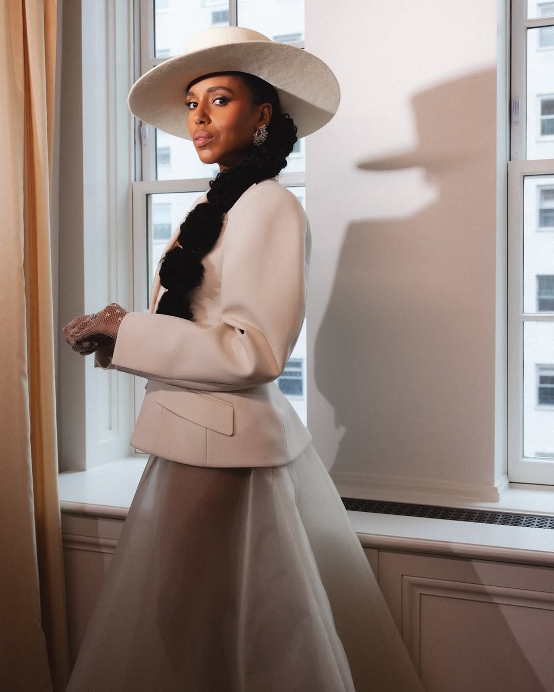 Met Gala 2025: Tôn vinh tinh hoa sắc tộc qua ngôn ngữ thời trang xa xỉ- Ảnh 9. Met Gala 2025: Tôn vinh tinh hoa sắc tộc qua ngôn ngữ thời trang xa xỉ- Ảnh 9.