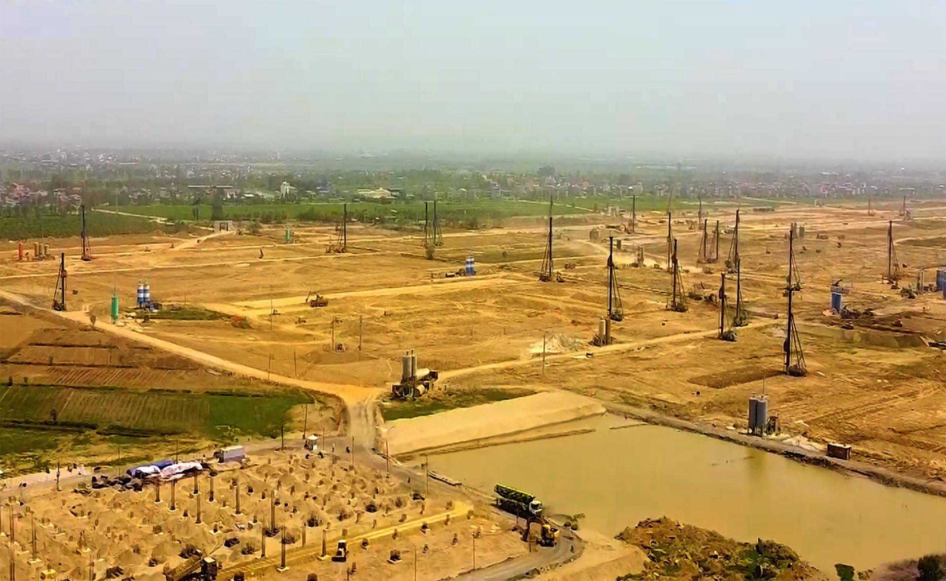 Hình ảnh bất ngờ ở sân bay mới cách Hà Nội 40km - sẽ sớm có tuyến đường 71.000 tỷ nối thẳng tới Thủ đô?- Ảnh 2.