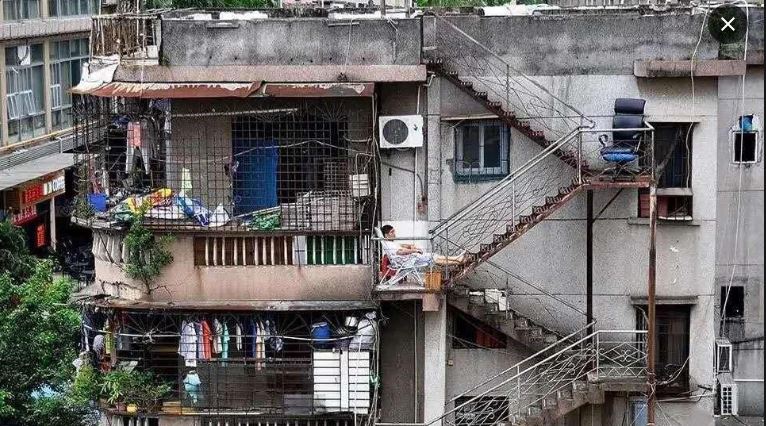 Chủ căn nhà 3 tầng không chịu di dời dù được chủ đầu tư bồi thường hơn 35 tỷ đồng, tuyên bố: “Nhà tôi 1.000 tỷ mới xứng đáng”- Ảnh 2.