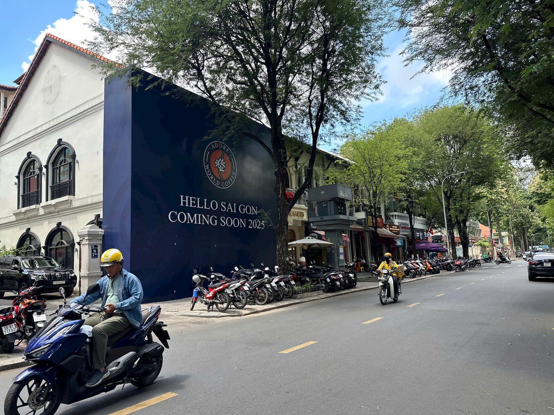 Chủ nhà 'mất' 5,6 tỷ sau 8 tháng bỏ trống mặt bằng Starbucks Reserve Hàn Thuyên: Danh tính 'đại gia' cứu tinh mới lộ diện- Ảnh 2. Chủ nhà 'mất' 5,6 tỷ sau 8 tháng bỏ trống mặt bằng Starbucks Reserve Hàn Thuyên: Danh tính 'đại gia' cứu tinh mới lộ diện- Ảnh 2.