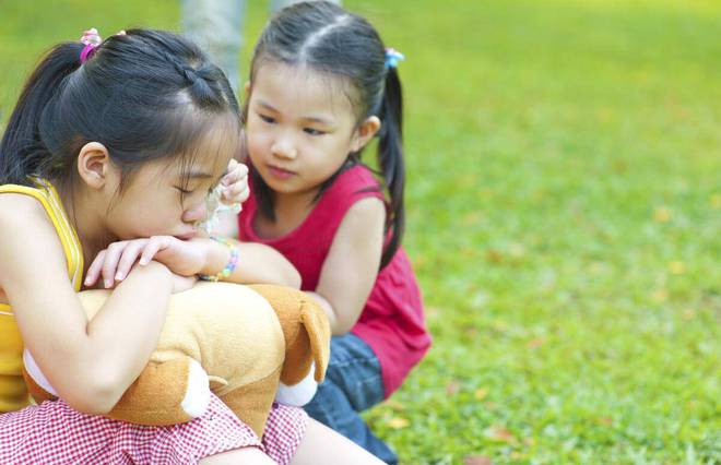 Đừng chỉ cho trẻ 