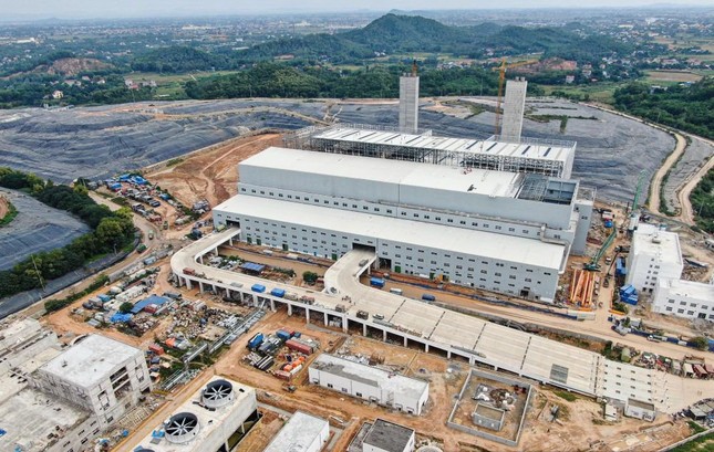 Điện rác có khung giá mới- Ảnh 1. Điện rác có khung giá mới- Ảnh 1.