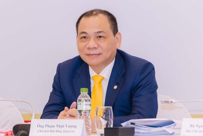 Tài sản của tỷ phú Phạm Nhật Vượng tăng vọt khi tung “bom tấn” lên sàn chứng khoán- Ảnh 1.