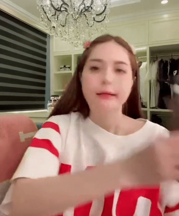 Clip Đoàn Di Băng quảng cáo dầu gội Hanayuki vừa bị tiêu hủy: Khẳng định an toàn cho trẻ em và bà bầu mới sốc!- Ảnh 1.