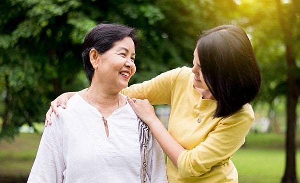 Chủ căn nhà được đền bù 21 tỷ đồng nhưng không chia cho con gái, ngày kết hôn, họ đưa cô 1 chiếc hộp lớn: Khi mở ra không khỏi sững sờ- Ảnh 2.