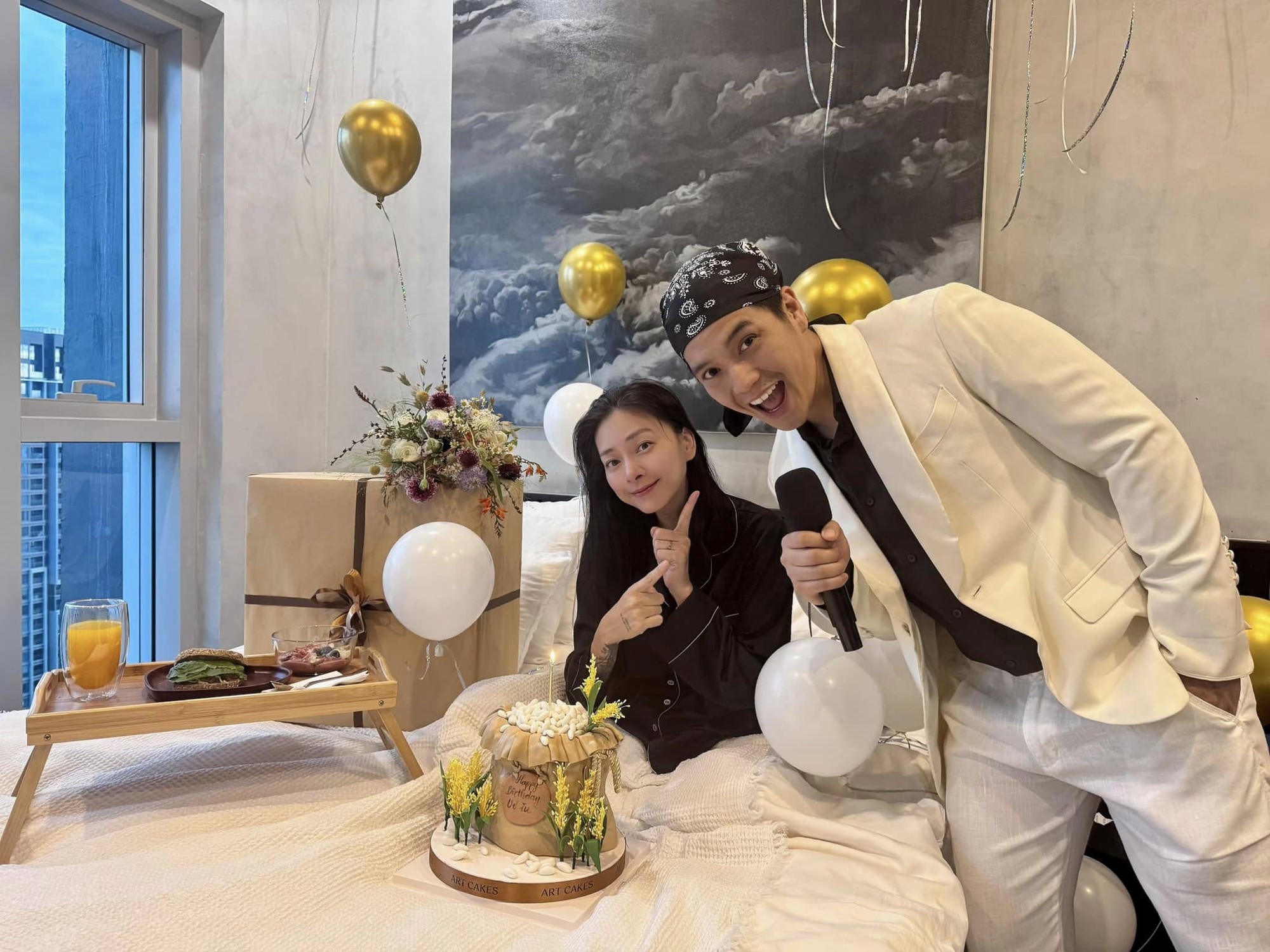  Ngô Thanh Vân xác nhận mang thai con đầu lòng ở tuổi 46, biểu cảm Huy Trần gây chú ý- Ảnh 4.