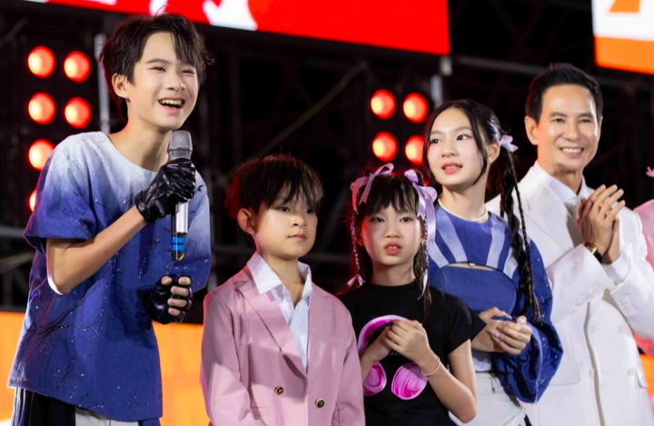 Vợ Lý Hải nói lý do bỏ sự nghiệp riêng, quan điểm dạy 4 con 'không giống ai'- Ảnh 4.