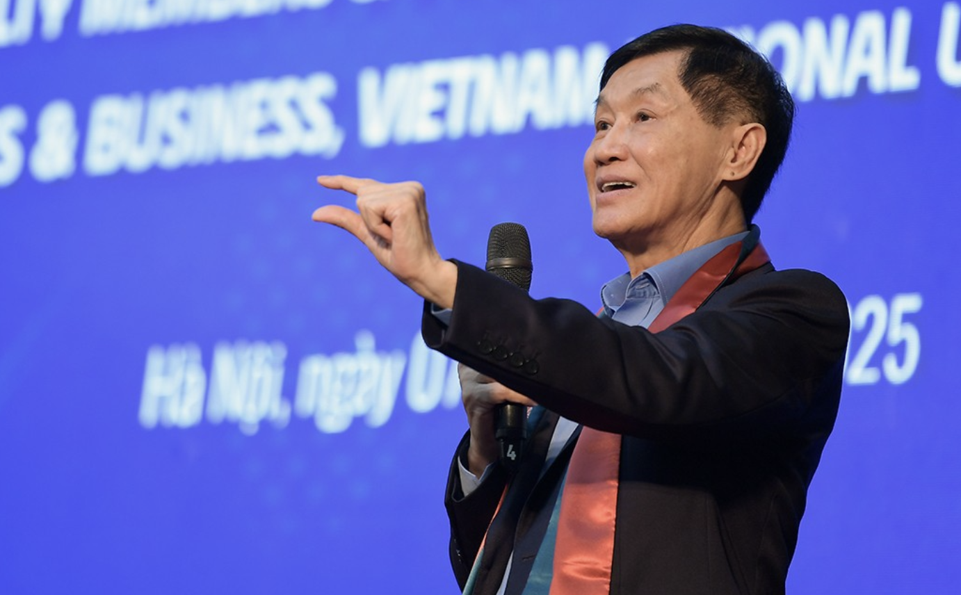 "Ông trùm" hàng hiệu Johnathan Hạnh Nguyễn: 'Đầu óc người Việt không thua kém ai, chỉ là các bạn chưa sử dụng'- Ảnh 1.