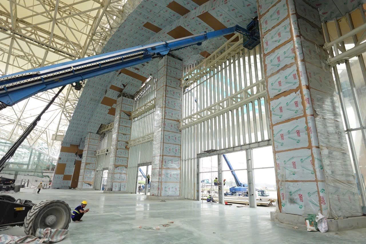 Cận cảnh siêu dự án tầm cỡ quốc tế sát Hà Nội của Vingroup sắp về đích, chuẩn bị cho nhiệm vụ đặc biệt- Ảnh 8. Cận cảnh siêu dự án tầm cỡ quốc tế sát Hà Nội của Vingroup sắp về đích, chuẩn bị cho nhiệm vụ đặc biệt- Ảnh 8.