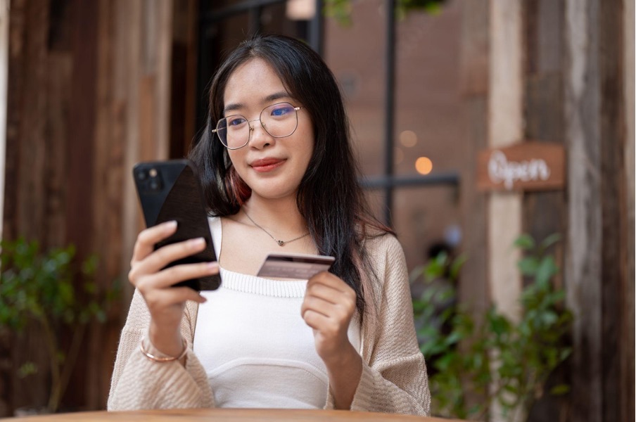 Giới trẻ Việt chuyển mình: Từ e ngại nợ nần đến tự tin hoàn tiền với thẻ tín dụng- Ảnh 1.