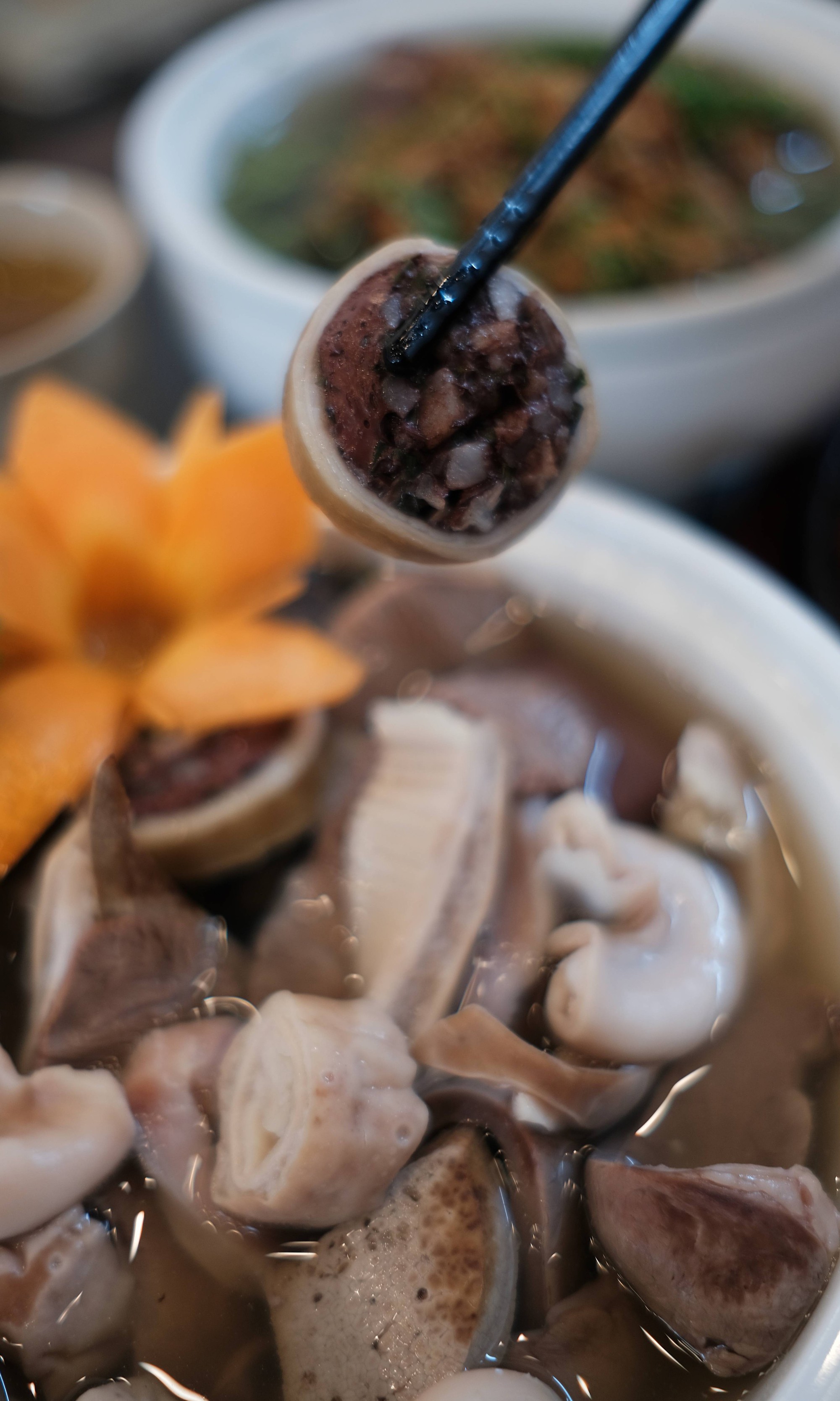 Đi ăn thử Lòng Chát sau drama: Không có lòng se điếu, liệu các món có ngon và giá có 