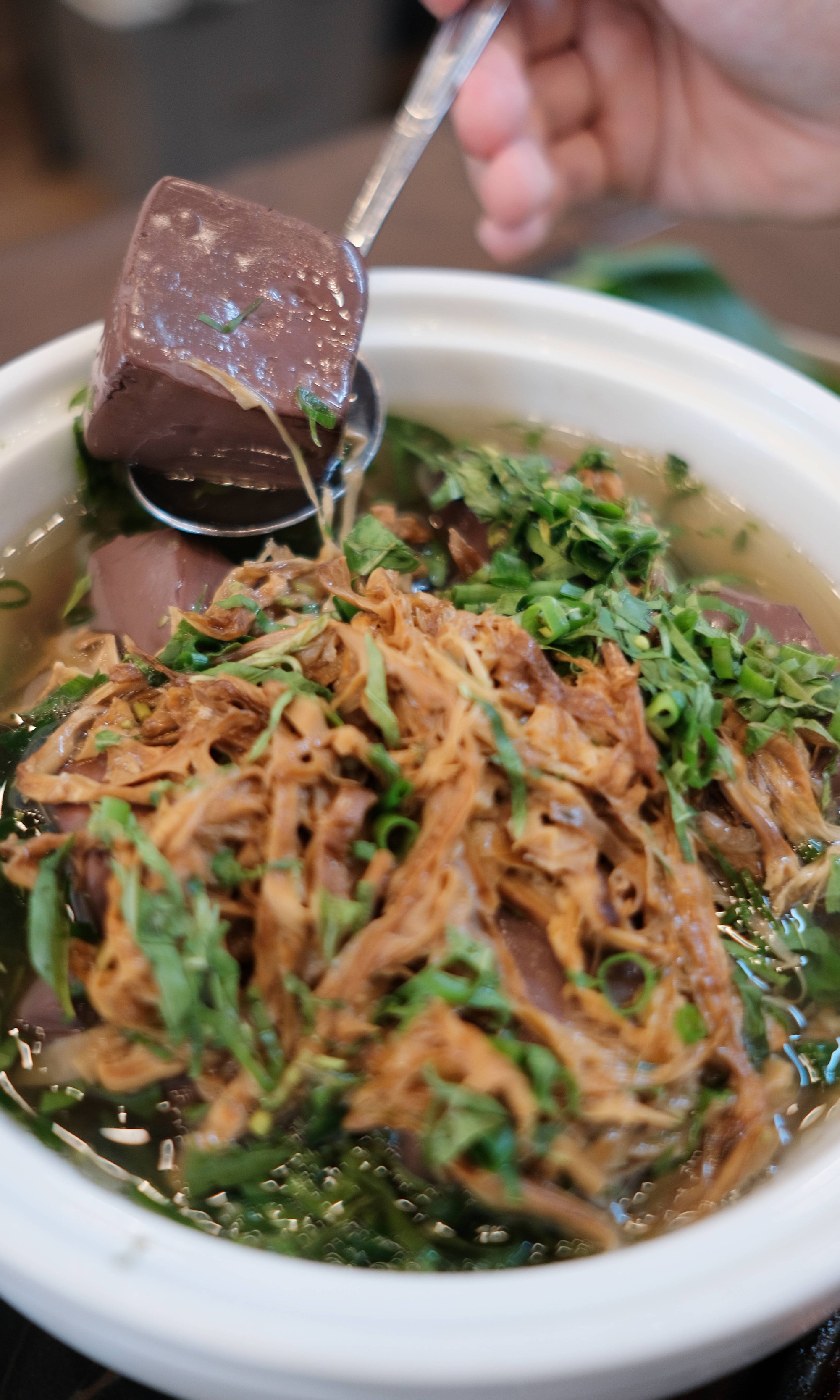 Đi ăn thử Lòng Chát sau drama: Không có lòng se điếu, liệu các món có ngon và giá có 