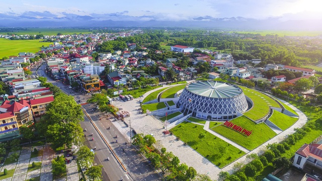 Tỉnh thuộc vùng Tây Bắc đạt kỷ lục doanh thu du lịch năm ngoái: Cách Hà Nội hơn 400km, có sân bay riêng- Ảnh 1. Tỉnh thuộc vùng Tây Bắc đạt kỷ lục doanh thu du lịch năm ngoái: Cách Hà Nội hơn 400km, có sân bay riêng- Ảnh 1.
