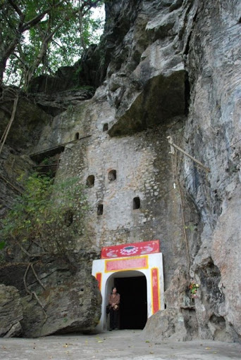 VTV24 đưa sư thầy bán hàng livestream đang nổi tiếng “lên sóng”- Ảnh 6.