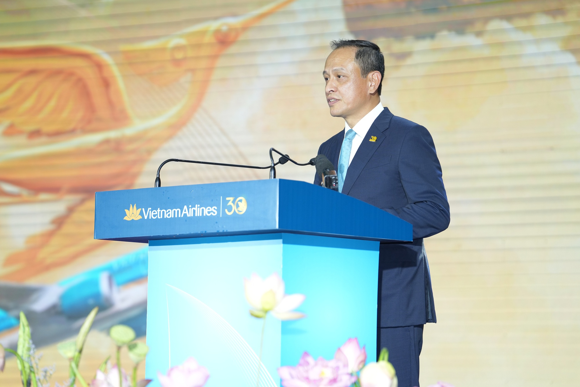 Thủ tướng nói về tầm nhìn phát triển Vietnam Airlines- Ảnh 6. Thủ tướng nói về tầm nhìn phát triển Vietnam Airlines- Ảnh 6.