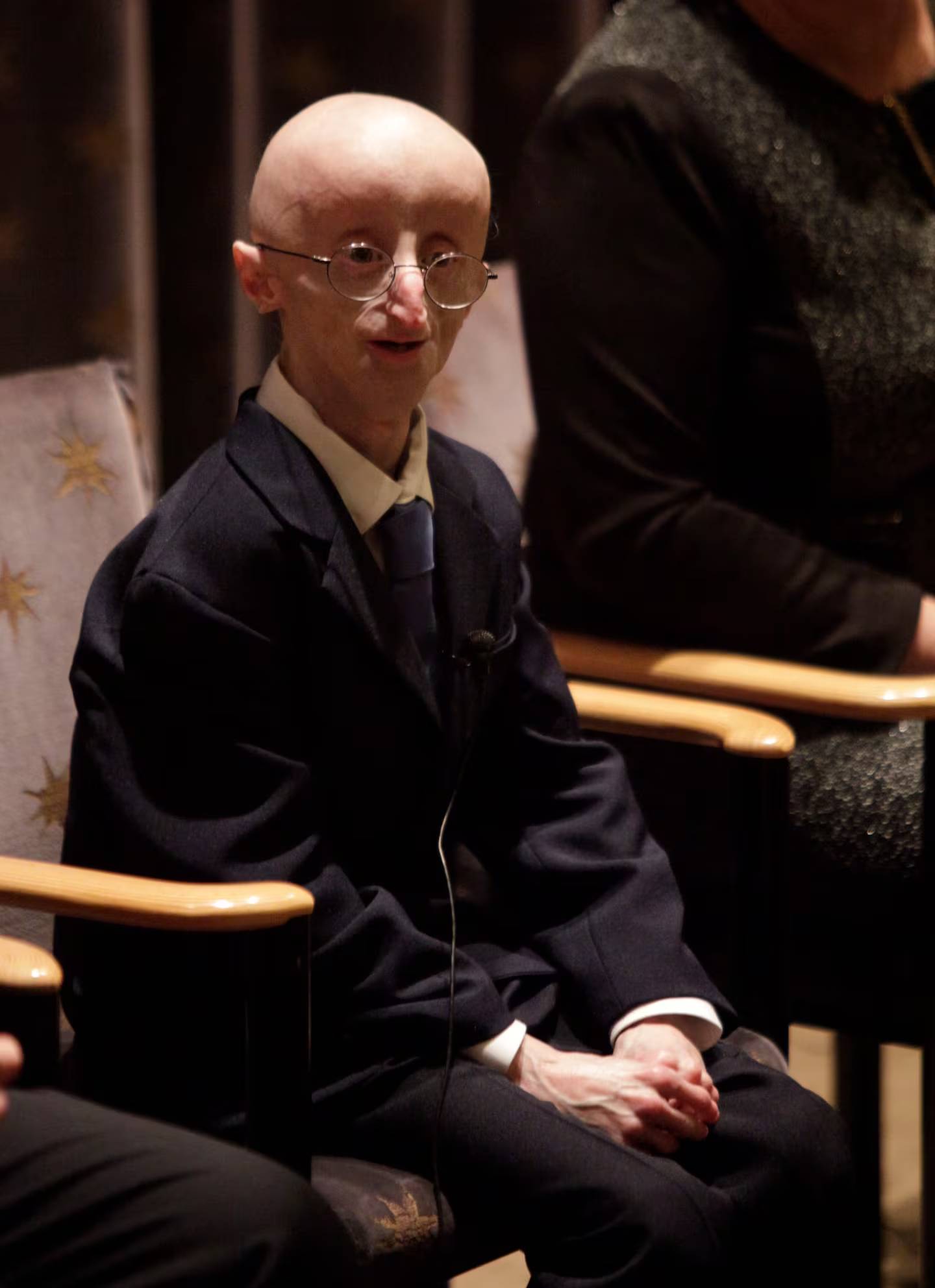 Những đứa trẻ có "tuổi thơ bị rút ngắn" và câu chuyện lão hóa ngay khi còn là trẻ con - Ảnh 7.