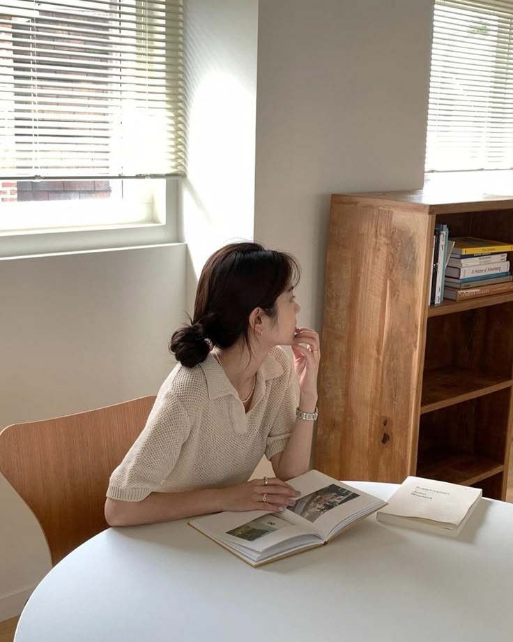 Mua nhà được 2 năm thì thất nghiệp, thu nhập từ 51 triệu giờ còn 17 triệu: Cố giữ nhà thì nợ chồng nợ nhưng bán đi thì…- Ảnh 1.