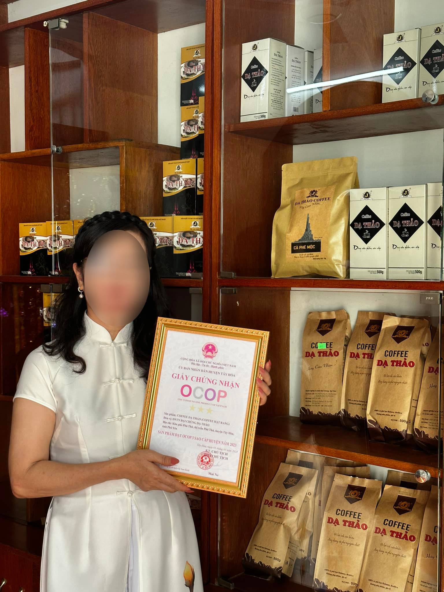 Cơ sở bán hơn 17 tấn cà phê giả từng quảng bá sản phẩm là "mộc nguyên chất", nổi tiếng thế nào ở Phú Yên? - Ảnh 3.