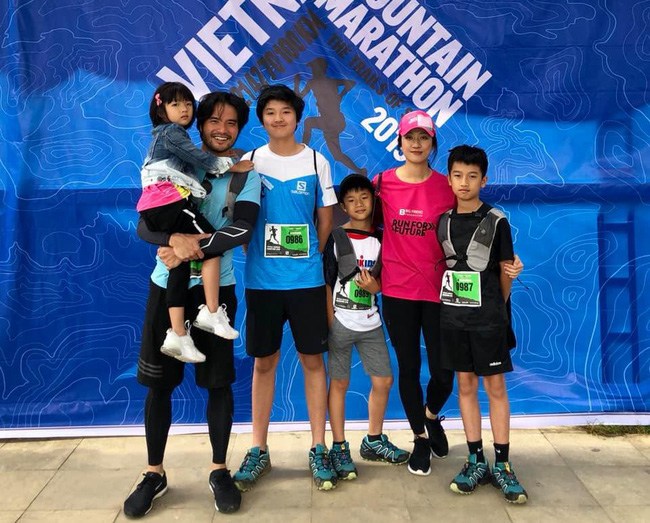 "Quý tử nhà giàu" chịu lội bùn, bắt vịt, rửa bát trong "Bố ơi, mình đi đâu thế?" nay thành "soái ca" sống tự lập ở trời Tây- Ảnh 17.