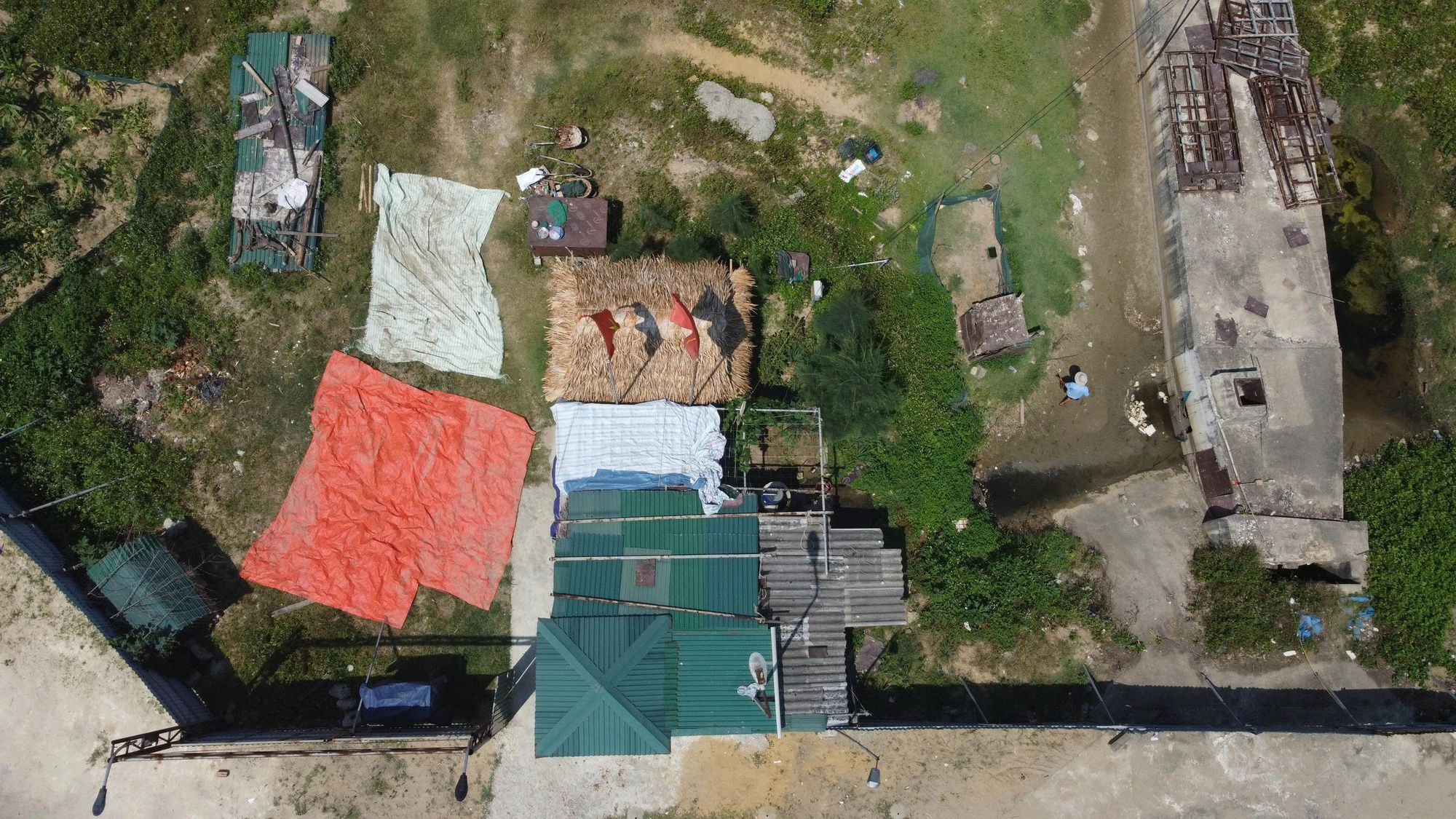 Dự án biệt thự nghĩ dưỡng hơn 240 tỉ đồng bên bờ biển sau 8 năm vẫn “án binh bất động” - Ảnh 7.