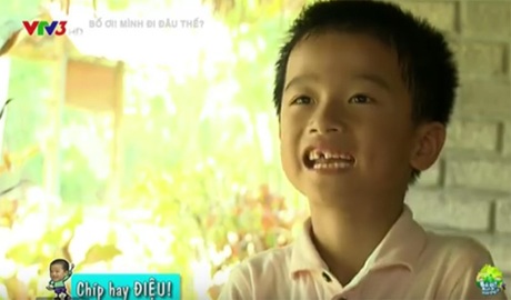 "Quý tử nhà giàu" chịu lội bùn, bắt vịt, rửa bát trong "Bố ơi, mình đi đâu thế?" nay thành "soái ca" sống tự lập ở trời Tây- Ảnh 1.