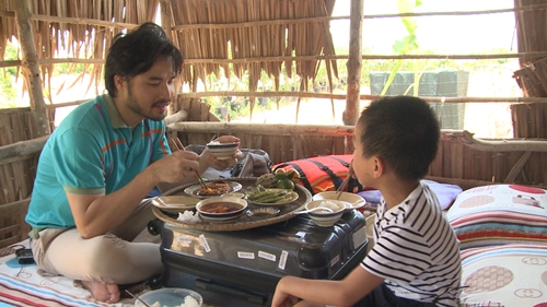 "Quý tử nhà giàu" chịu lội bùn, bắt vịt, rửa bát trong "Bố ơi, mình đi đâu thế?" nay thành "soái ca" sống tự lập ở trời Tây- Ảnh 10.