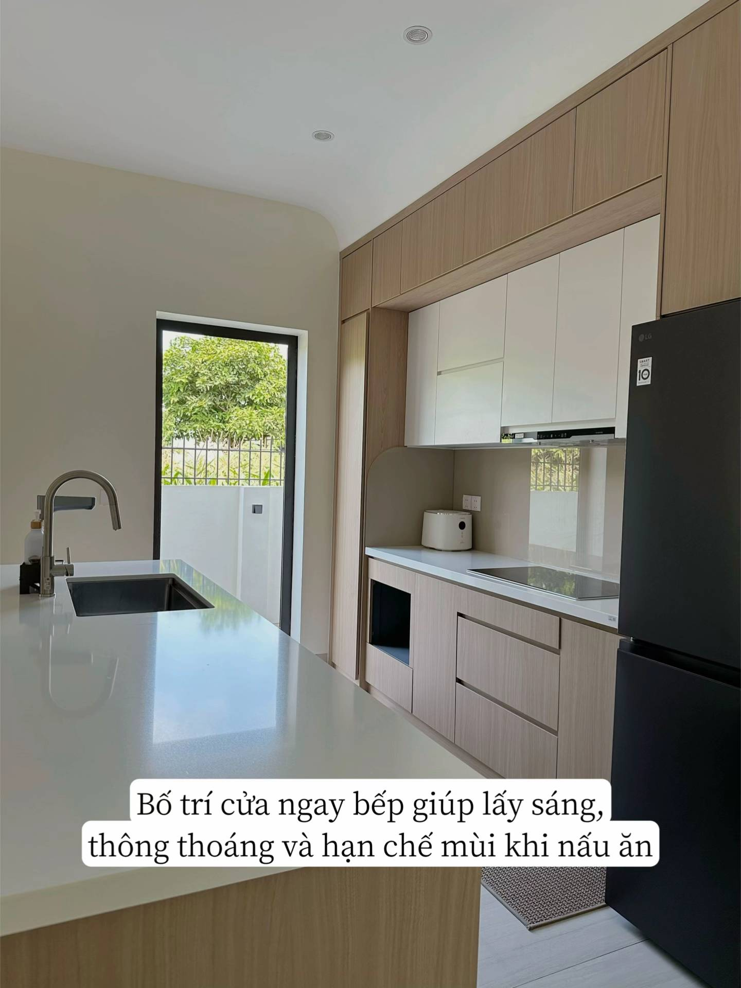 Cặp vợ chồng trẻ xây nhà hướng Tây vẫn mát mẻ nhờ 1 chiêu đơn giản, tổ ấm rộng 300m2 đẹp như resort nghỉ dưỡng lại xuất phát từ một bản mẫu free trên mạng- Ảnh 15. Cặp vợ chồng trẻ xây nhà hướng Tây vẫn mát mẻ nhờ 1 chiêu đơn giản, tổ ấm rộng 300m2 đẹp như resort nghỉ dưỡng lại xuất phát từ một bản mẫu free trên mạng- Ảnh 15.