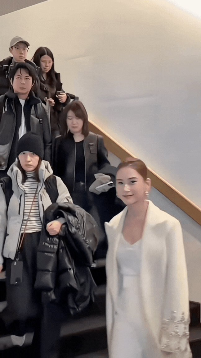 Hà Siêu Liên và nét tướng "con nhà giàu bẩm sinh" trên gương mặt: Bảo sao cả đời sống trong nhung lụa, vượng tài phát lộc từ trứng nước- Ảnh 1. Hà Siêu Liên và nét tướng "con nhà giàu bẩm sinh" trên gương mặt: Bảo sao cả đời sống trong nhung lụa, vượng tài phát lộc từ trứng nước- Ảnh 1.
