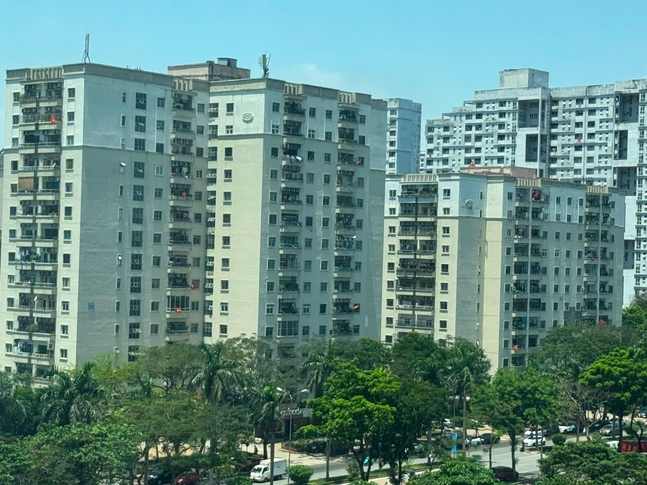 Trái chiều dự báo diễn biến giá chung cư Hà Nội 1 Trái chiều dự báo diễn biến giá chung cư Hà Nội