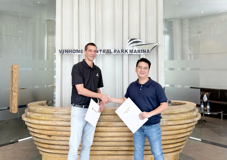 Thuyền máy 2 thân Mỹ được "ông lớn Việt" phân phối tại Việt Nam- Ảnh 2. Thuyền máy 2 thân Mỹ được "ông lớn Việt" phân phối tại Việt Nam- Ảnh 2.