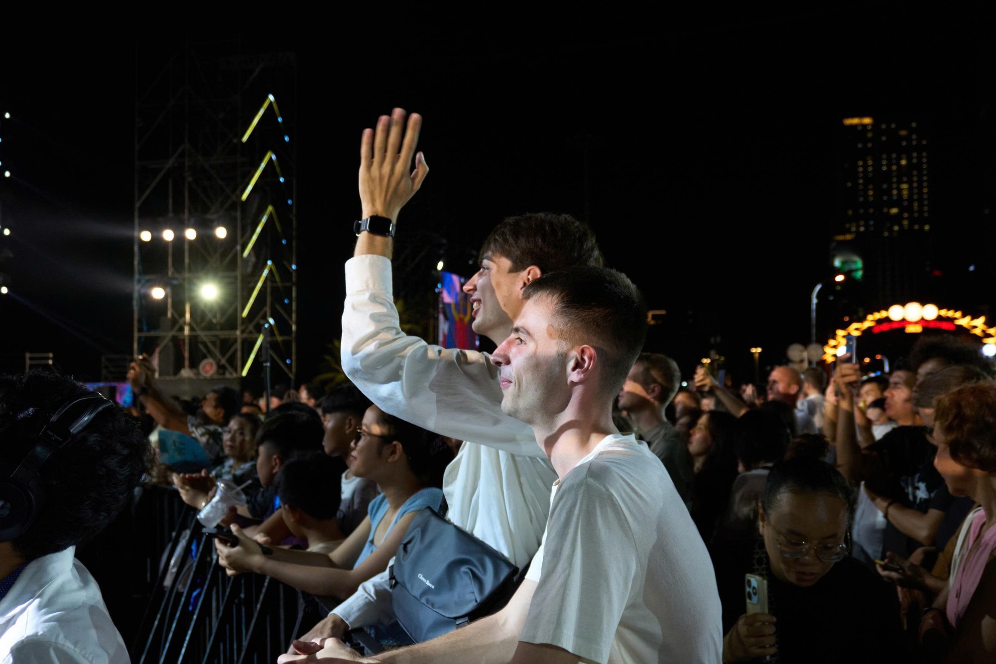 Việt Nam đón hơn 9,2 triệu khách quốc tế trong 5 tháng đầu năm 2025 - Ảnh 2.