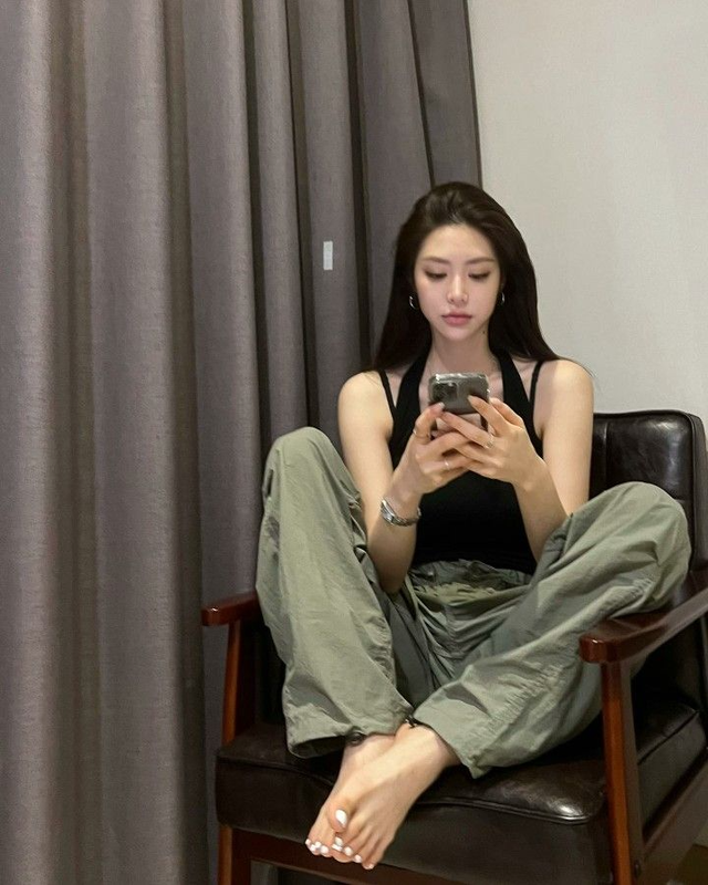 "Rất ghét các và mẹ với tư duy thích chịu khổ, sợ người khác không thấy mình khổ" - quan điểm dậy sóng- Ảnh 2.