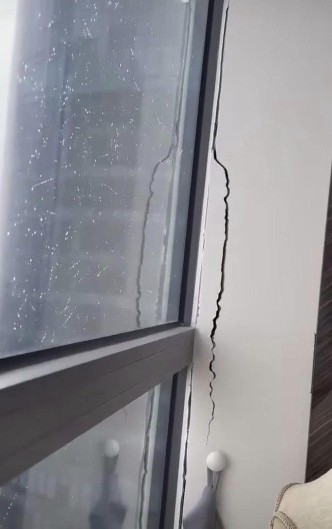 Người đàn ông mua gần 80 căn hộ ở 4 tầng chung cư để cải tạo, hàng trăm hộ dân đồng loạt phản đối: "Chúng tôi báo cảnh sát"- Ảnh 3.