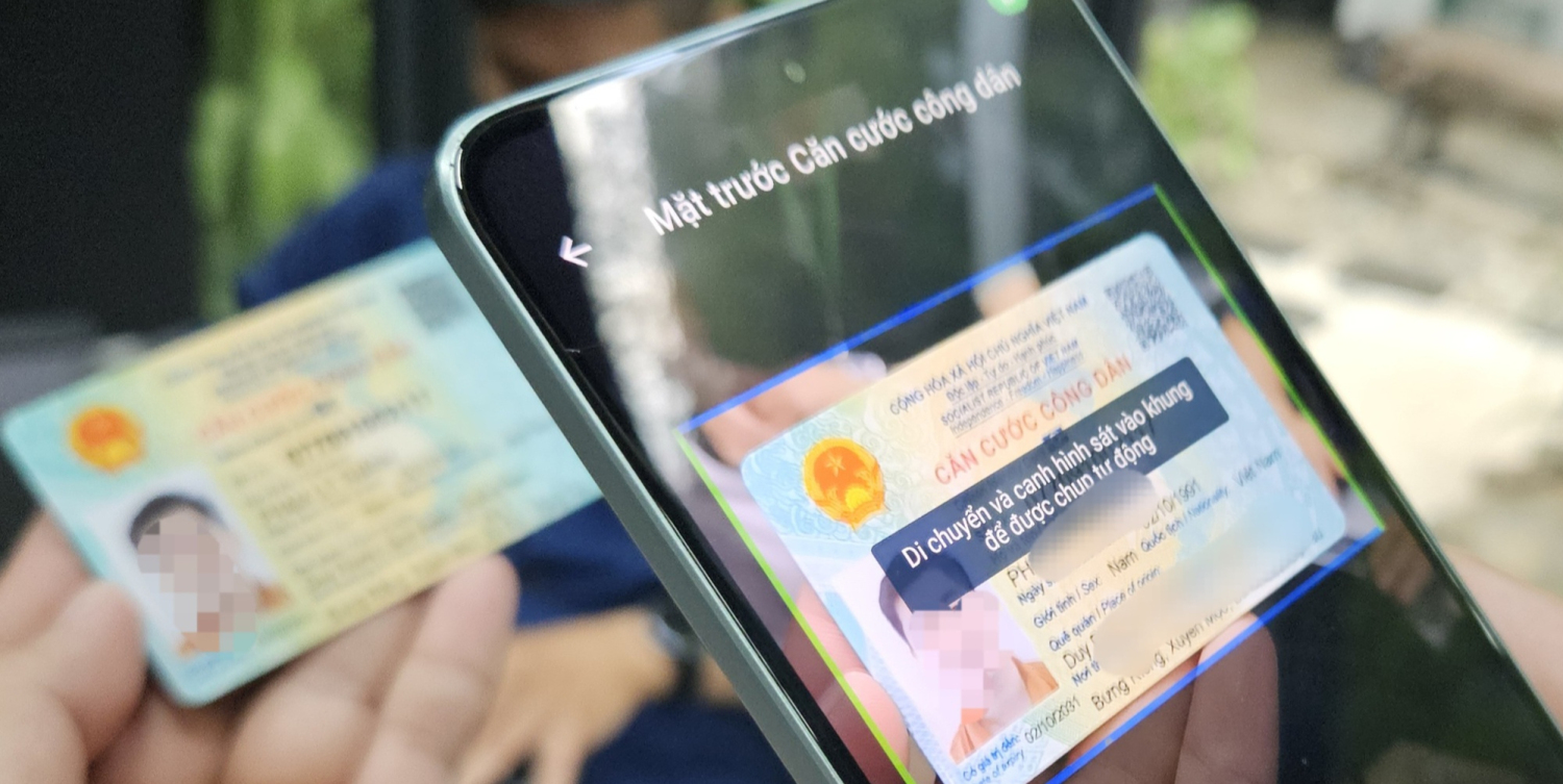 Người sinh vào 3 năm này cần làm lại căn cước công dân trong năm 2025, nếu không sẽ bị phạt tiền, đóng băng tài khoản ngân hàng- Ảnh 1.