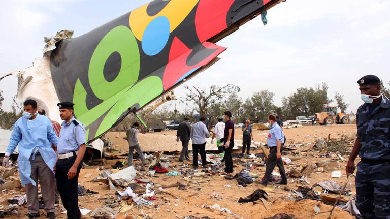 Máy bay vỡ tan, họ vẫn sống: 3 kỳ tích khiến cả thế giới sửng sốt giữa các thảm họa hàng không 20 năm qua- Ảnh 5.