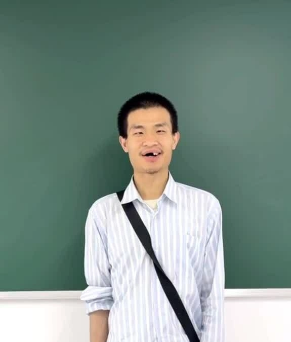Vi Thần bị quay lén: “Thua! Nếu thiên tài mà sống như thế này tôi không làm nổi”- Ảnh 5. Vi Thần bị quay lén: “Thua! Nếu thiên tài mà sống như thế này tôi không làm nổi”- Ảnh 5.
