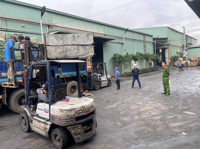 Hình ảnh hơn 30 tấn vú heo, dồi trường, gà ủ muối “bẩn” của một cơ sở kinh doanh- Ảnh 3.