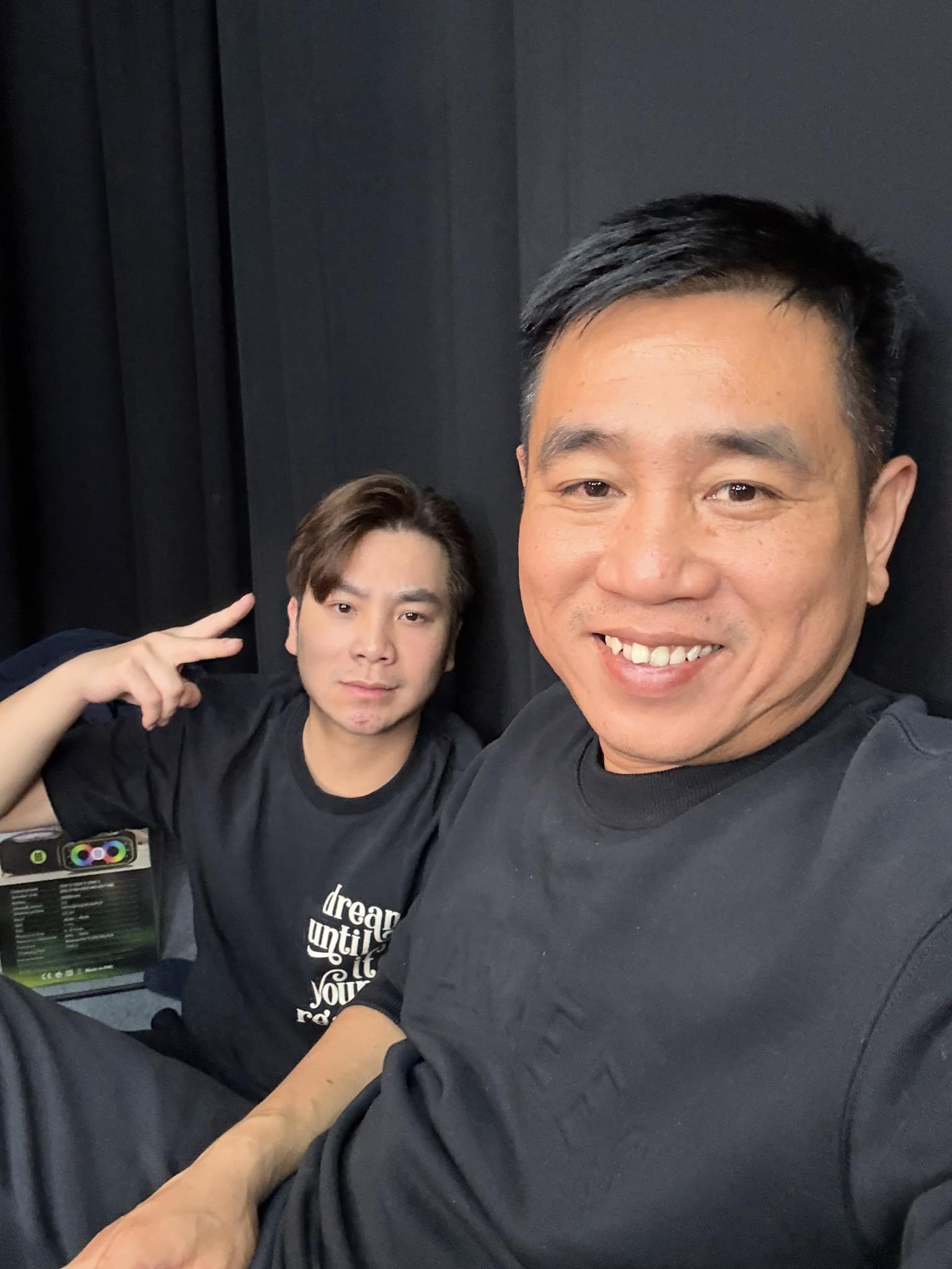 Chia sẻ đầu tiên của Tiến Nguyễn sau khi Quang Linh Vlogs, Hằng Du Mục bị bắt trong vụ KERA- Ảnh 2.