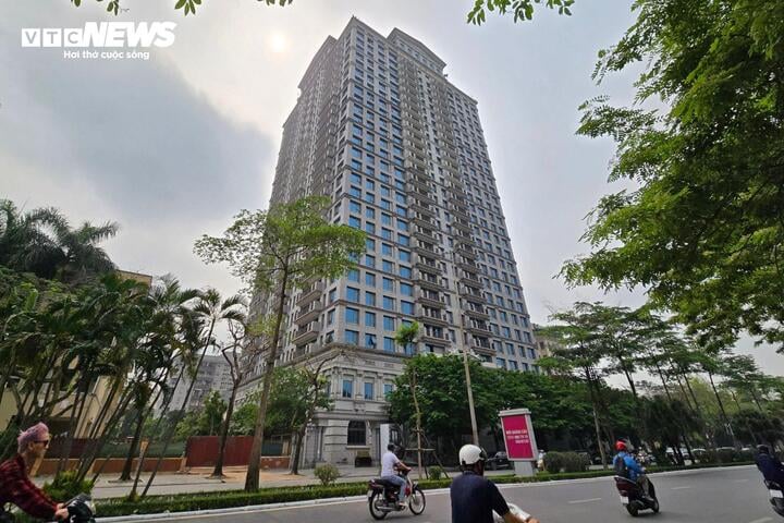Giá chung cư trung tâm Hà Nội đắt ngang biệt thự, có nên đầu tư?- Ảnh 1. Giá chung cư trung tâm Hà Nội đắt ngang biệt thự, có nên đầu tư?- Ảnh 1.
