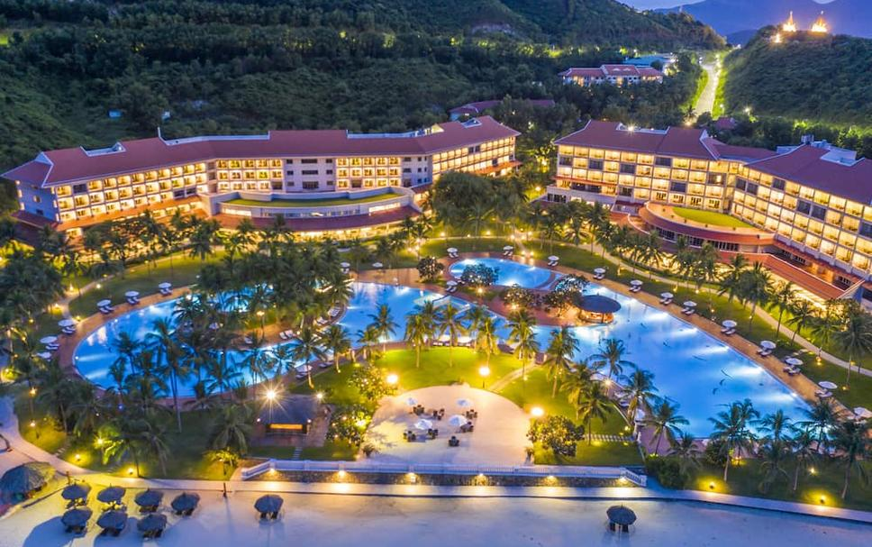 Những ông bố "đỉnh nóc kịch trần" gây dựng nên nền tảng "khủng" từ hai bàn tay trắng, tạo ra cả một thế hệ kế thừa tài năng khiến người ta ngưỡng mộ- Ảnh 4.