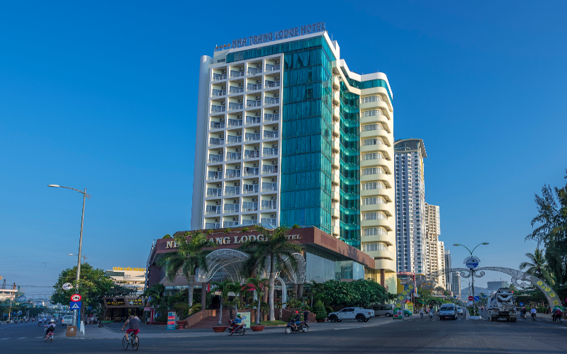 Những ông bố "đỉnh nóc kịch trần" gây dựng nên nền tảng "khủng" từ hai bàn tay trắng, tạo ra cả một thế hệ kế thừa tài năng khiến người ta ngưỡng mộ- Ảnh 7.