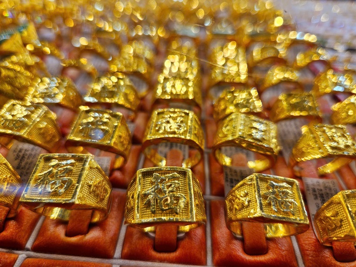 Giá vàng hôm nay 15-6: Đồng loạt dự báo tăng tiếp- Ảnh 1.