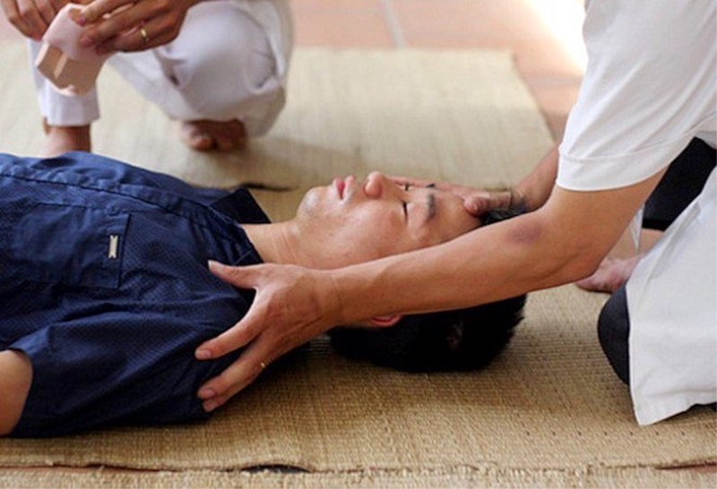 ‘BÓNG MA ĐỘT QUỴ’ rình rập độ tuổi 20, bác sĩ ngao ngán: 3 ‘niềm vui’ này đã khiến người trẻ phải nuốt trái đắng!
